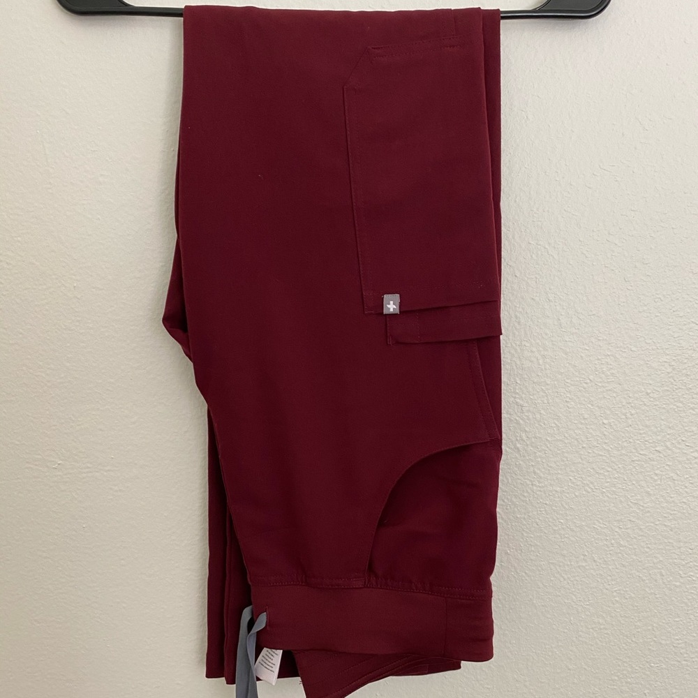 Figs women’s scrub pants